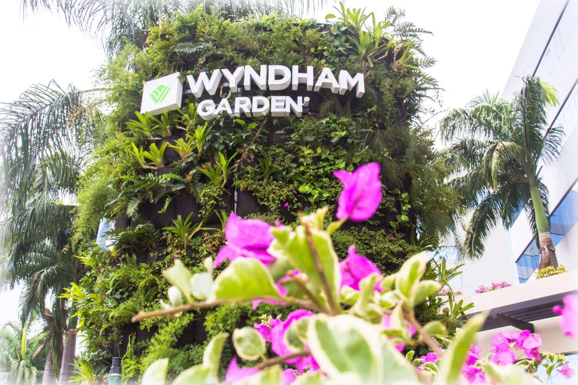 Wyndham Garden Guayaquil Hotel Exterior foto